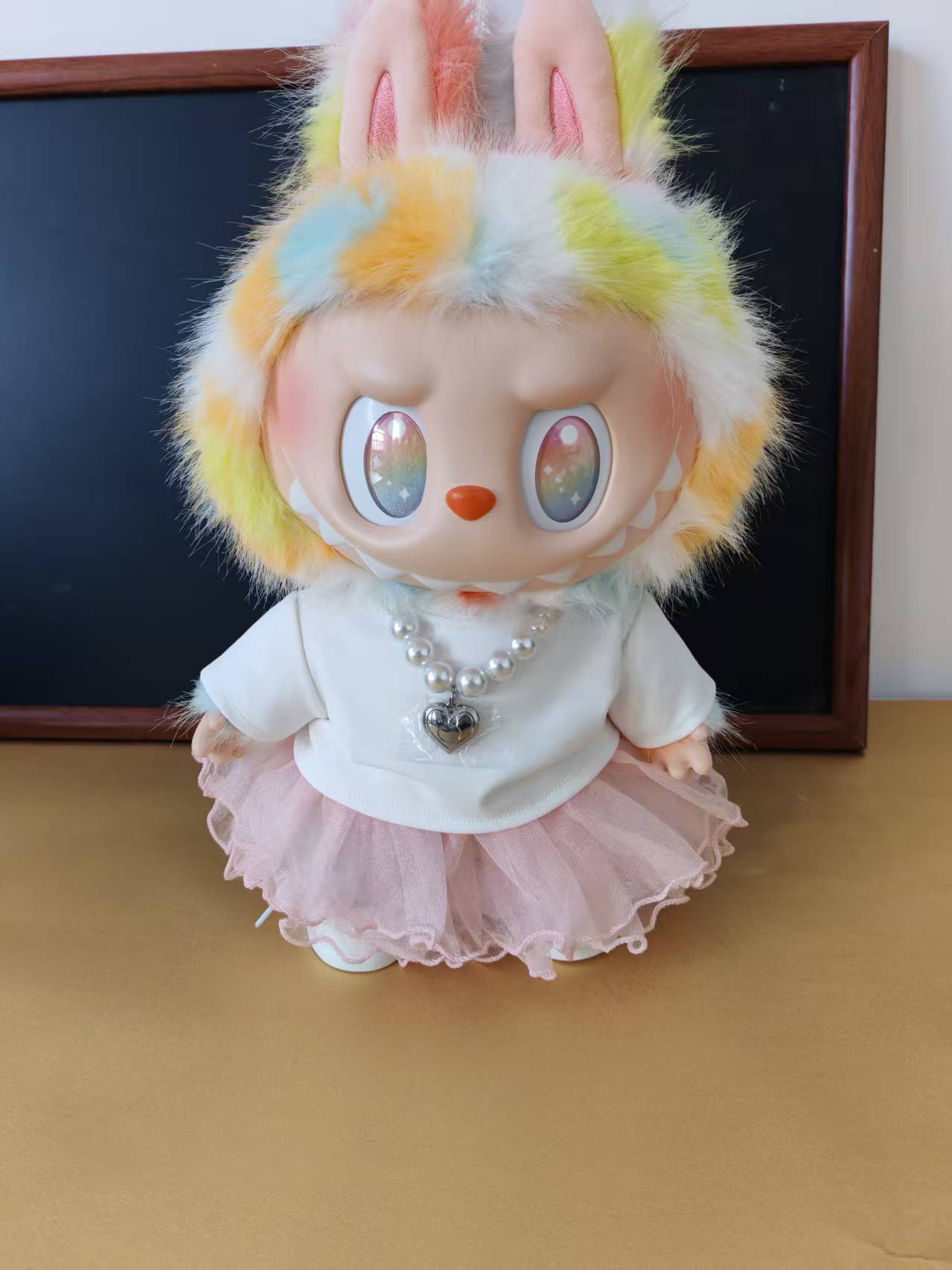 LABUBU outfits（claim on line）not incloud the dolls